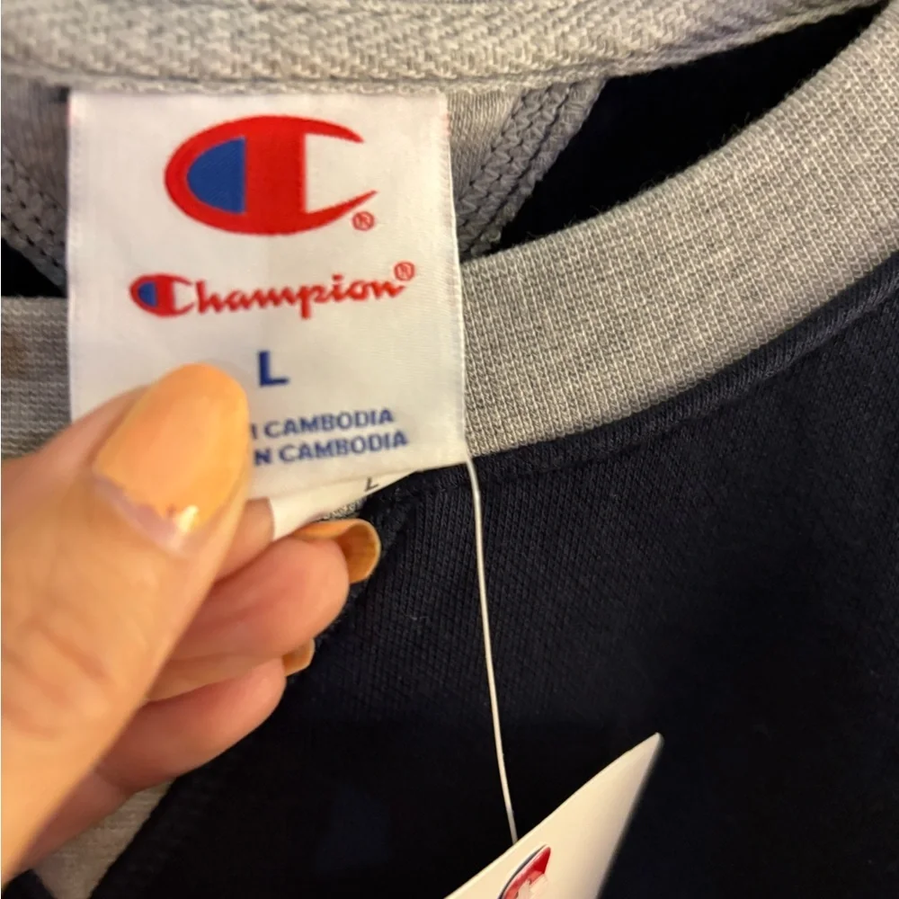 Champion Men's Old School Navy Crewneck Sweatshirt Sz L NWT